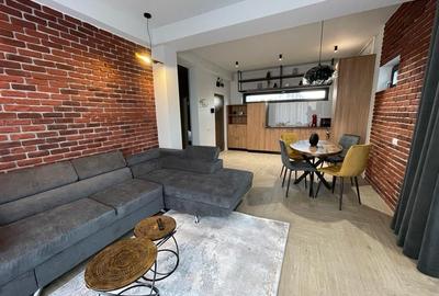 Apartament cu 2 camere decomandat, mobilat în Faleza Nord