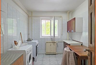 Apartament cu 3 camere decomandat în Tei - 5