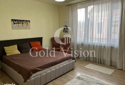 Casă cu 4 camere în Central - 1