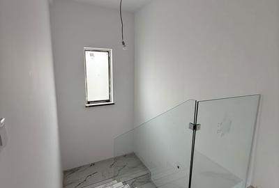 Casă cu 4 camere în Costi - 13