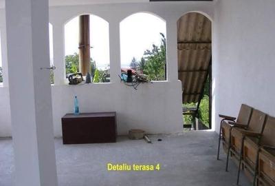 Casă cu 4 camere decomandat în Central - 5