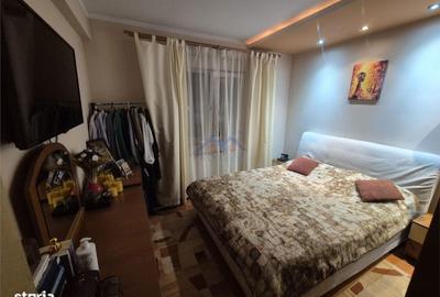 Apartament cu 3 camere în Cetate - 2