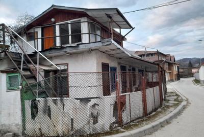 Casă cu 3 camere în Central - 4