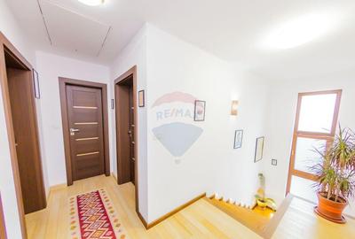 CASA = ACASA in Tautii Magheraus - 7