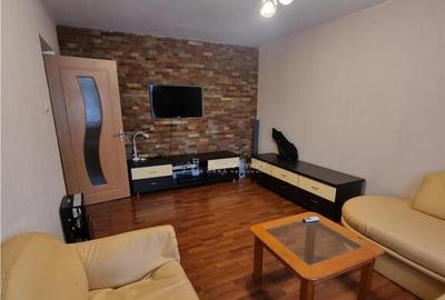 Apartament 4 camere et 1 str Bucuresti zona 700 - 1