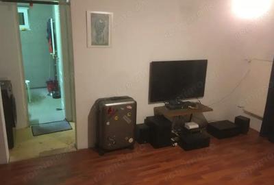 Apartament cu 3 camere semidecomandat în Buziașului - 3