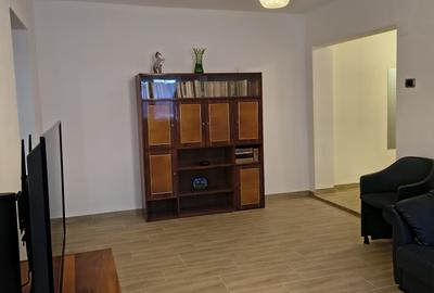 Apartament cu 3 camere în Micro 3 - 5