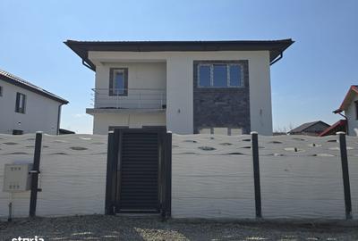 Casă cu 5 camere cu Teren 420 Mp în Berceni