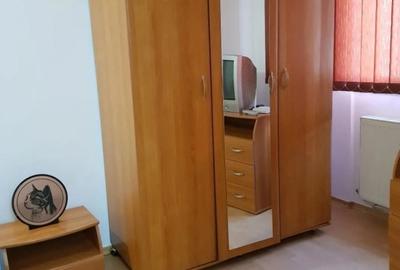 Inchiriez apartament 2 camere - 3