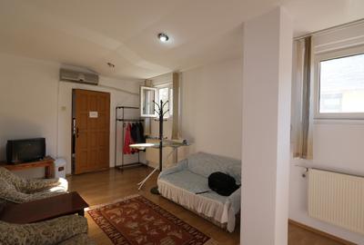 Casă individuală cu 10 camere cu Canalizare în Mihai Bravu - 8