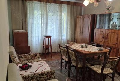Apartament cu trei camere, zona Bradet, disponibil - 9