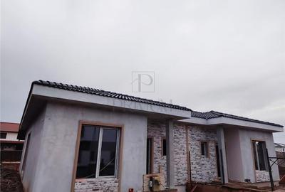 Duplex la asfalt - toate utilitatile - 3 bai - 3