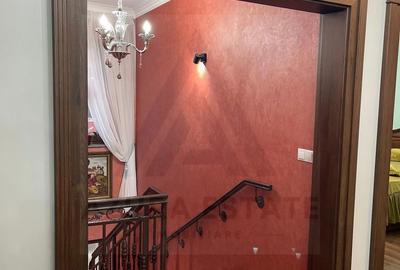 Casă cu 8 camere cu Canalizare în Central - 8