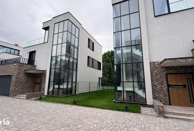 Casă cu 4 camere în Central