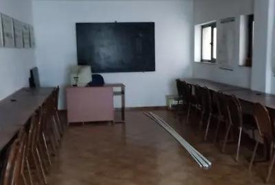 Spațiu comercial, de 120 mp, în Central - 9