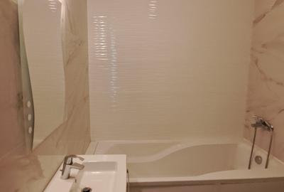 Apartament cu 3 camere semidecomandat, mobilat în 13 Septembrie - 19