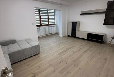 Apartament cu 3 camere decomandat în Central - 1
