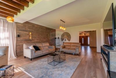 Proprietate exclusivista de vanzare: 2 case | 9 camere | 2000 mp teren - 38