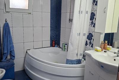 Casă cu Teren 2300 Mp în Central - 3