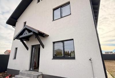 Casă cu 4 camere cu Teren 550 Mp în Tărlungeni - 2