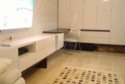 Apartament 2 camere, Decomandat, Mircea cel Bătrân
