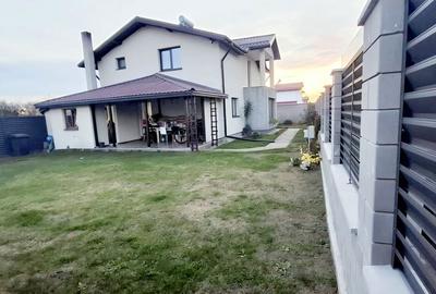 Casă cu 3 camere în Vânătorii Mari - 12