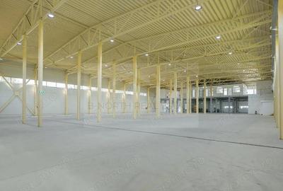 Spațiu comercial, de 2,000 mp, în Central - 3