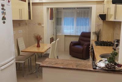 Vand apartament 2 camere decomandat - 2