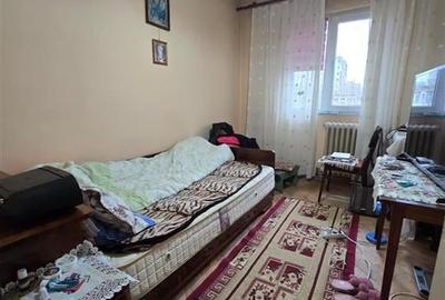 Alexandru cel Bun - 3 camere cu geam la baie - 5