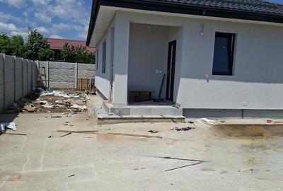 Casă cu 2 camere cu Teren 240 Mp în Central - 18
