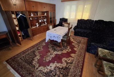 Casa cu 300 mp teren, singur in curte, spre vanzare, cart. Unirii - 6