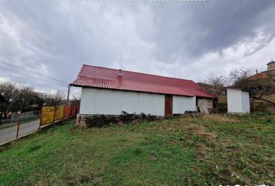 Casa situata in Oras Tismana - Valcele - 11