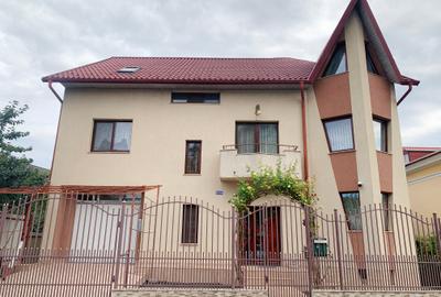 Casa D+P+E+M zona Piata Mare pretabila activitati comerciale si de birou - 1