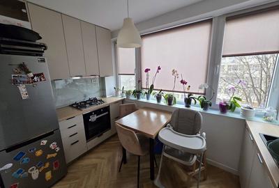 Apartament cu 3 camere semidecomandat în Obor