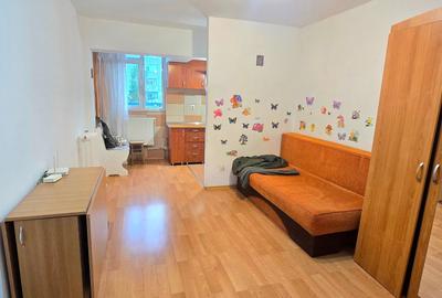 Garsoniera libera, etaj 2, mobilata, Alexandru - Zimbru, scara renovata - 1