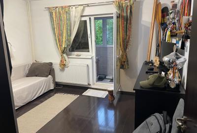 Apartament cu 3 camere decomandat, mobilat în 13 Septembrie - 6