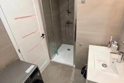 Apartament cu 3 camere decomandat, mobilat în Badea Cârțan