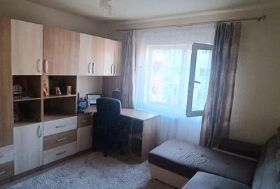 Apartament cu 3 camere în Central - 1