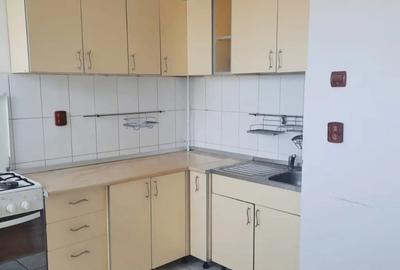 Unic proprietar vand apartament cu 2 camere 65,58 mp.utili, confort 1, decomandat - 4