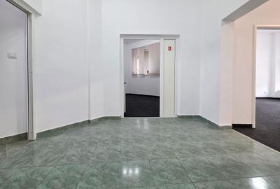 Spațiu comercial, de 192.47999572754 mp, în Faleza Nord - 15