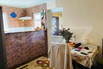 Casă cu 6 camere cu Teren 2500 Mp în Central - 3