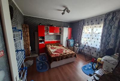 Casă individuală cu 6 camere cu Canalizare în Castelu - 18