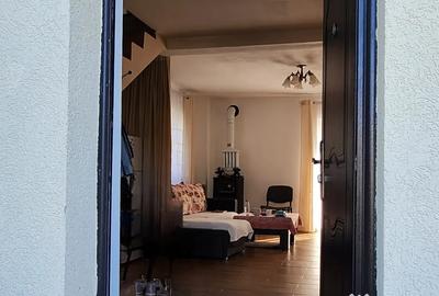 Casă cu 4 camere în Tureni