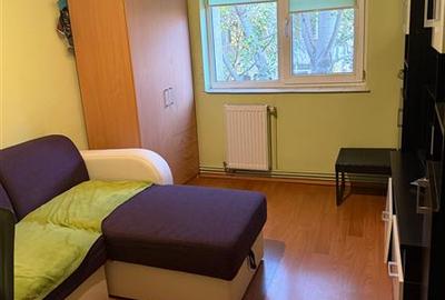 Apartament cu 3 camere decomandat, mobilat în Soarelui