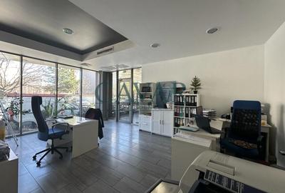 Spatiu Comercial Stradal 2 Locuri de Parcare Comision 0% - 4