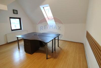 Birou, de 90 mp, în Plopilor - 2