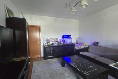 Vânzare apartament 3 camere decomandat – mobilat și utilat, garaj, Moinesti - 3
