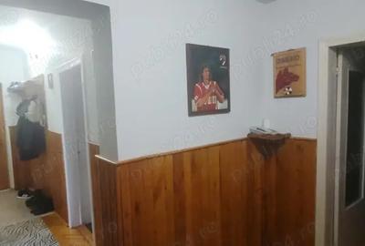 Apartament cu 4 camere - zona Parc - 3