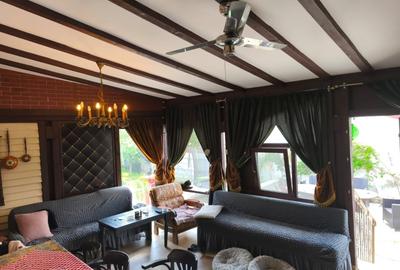 De vanzare casa deosebita in stil Brancovenesc in zona centrala a orasului - 4
