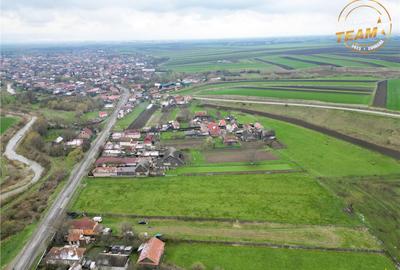 FILM!Potential rezidential investitional: 8.000 mp intravil - 4